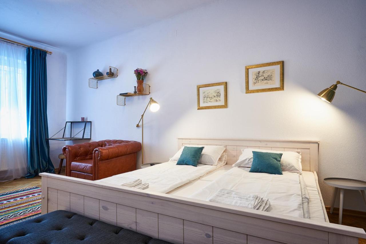 City Escape Apartments Брашов Екстер'єр фото