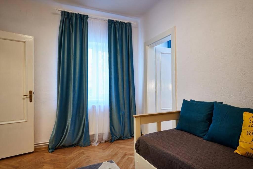City Escape Apartments Брашов Екстер'єр фото
